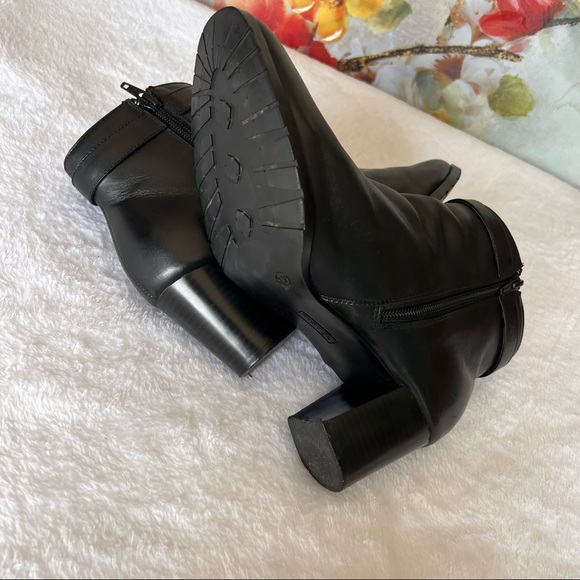 CLARKS ARTIZIEN LEATHER BOOTS SIZE 10W - Picture 7 of 9